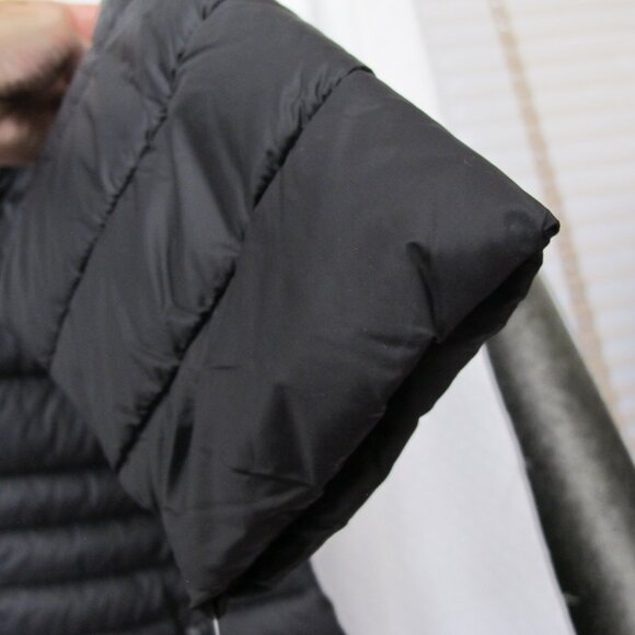 NWT - Reebok Puffer Jacket - Retail $165 - Picture 9 of 14